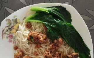 手搓香菇蛋蛋面的制作方法（掌握这一技巧，做出口感独特的香菇蛋蛋面）