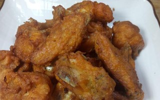 外酥里嫩，绝对诱惑——炸鸡块的完美做法（口感香醇，吃了还想再来！）