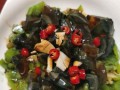四川青椒皮蛋的做法（传统美食之味以青椒增色）