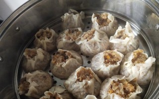 教你做香菇肉末烧卖（香菇和肉末的完美结合，烧卖的经典味道）