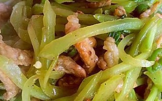 花开富贵，以莴笋炒肉的美食盛宴（传统美食与现代烹饪的完美结合）