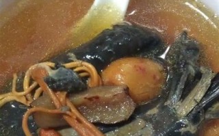 享受健康滋补，煲一锅香菇红枣鸡腿汤（香味扑鼻，暖心暖胃；鸡汤的“一锅好处”和制作过程的详细介绍）