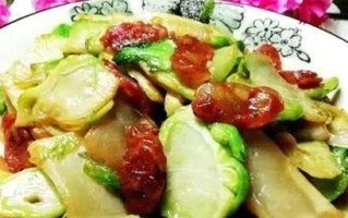清炒儿菜的做法详解（教你做口感鲜美的清炒儿菜，做一道美味健康的素菜佳肴）