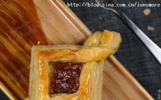 手把手教你制作美味椰蓉千层酥（用简单步骤轻松做出口感酥脆的甜品，让你爱不释口）