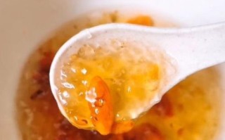 桃胶皂角血燕羹的制作方法（健康美味，营养丰富的燕窝汤）