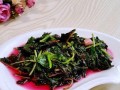 美味可口的蒜粒红苋菜做法（以红苋菜为主，蒜粒烹饪，口感鲜美）