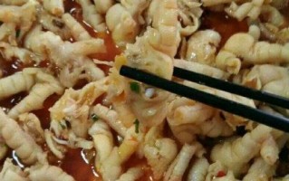 酸辣泡鸡脚，美味可口的小吃（家庭制作，简单易学的做法）