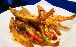 五色虎头鱼的烹饪方法（让你品尝鲜美的五彩斑斓）