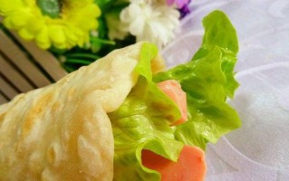 手工自制饼卷，健康美味不用愁！（用心制作，味道更加出众；多种口味，吃不腻不重。）