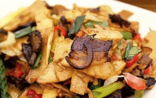 野鸡香菇烧冬笋，美味营养双丰收