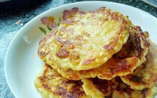 美味又简单，土豆胡萝卜煎饼的制作方法（健康营养的早餐选择）