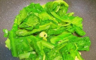 小白菜炒肉丝，营养美味又简单（家常美食，一道解忧的佳肴）