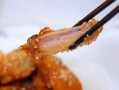 又香又辣的烤翅制作方法（用蜜汁和香料制成的烤翅让您口水直流）