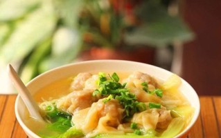 羊杂竹升面制作方法（用竹筒做面，羊杂鲜香吃不停）