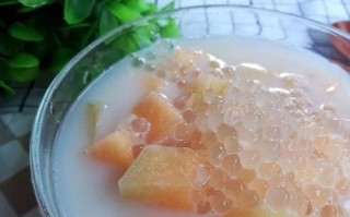 五彩蝴蝶西米露，让夏日更精彩（五彩缤纷，口感丰富的夏日甜品）