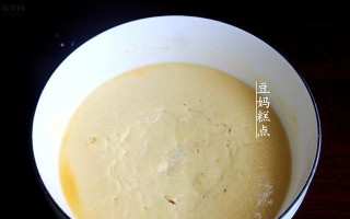 美味可口的玉米面松饼（手把手教你制作健康营养的玉米面松饼）