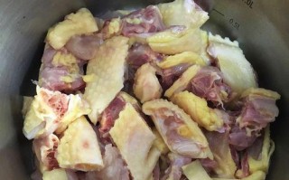香辣小炒鸡肉的制作方法（简单易学，让你秒变厨神）