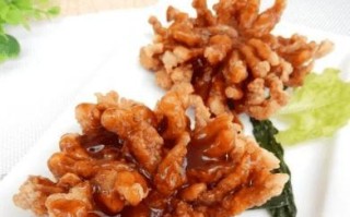用糖醋调味提升口感，学做菊花肉（糖醋调味美味可口，菊花肉食用时鲜嫩多汁）