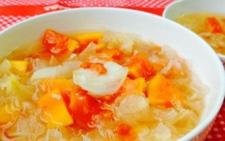 银耳南瓜百合汤的做法（营养美味，煲汤好帮手）