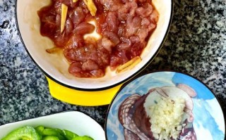 蒜香苦瓜的做法（健康鲜美，蒜香四溢）