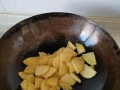 DIY透明薯片，轻松制作（学会制作透明薯片的诀窍，做出自己的独特美味）
