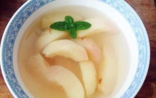 水果糖水DIY，让你轻松喝出健康美味！（教你如何自制口感清爽、滋味独特的水果糖水）
