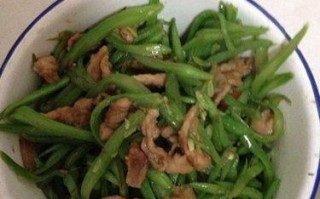 美味肉丝扁豆的烹饪方法（简单易学的家常菜，让你的味蕾充满惊喜）
