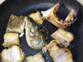 清热解暑的丝瓜豆腐鱼头汤（夏日美食，舒爽一夏）