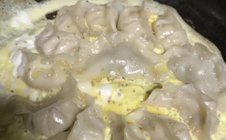 香葱猪肉锅贴的制作方法（做出口感鲜美的锅贴，掌握这些技巧就行了！）