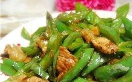 美味肉丝炒青椒（传统口感，简单制作）