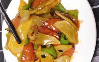 美味香肠炒土豆丝（学会做香肠炒土豆丝，成为家庭厨艺高手！）