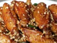 健康又美味的蒜香鸡翅烤制方法（不需油炸的好选择，味道正宗，做法简单易学）