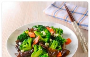 美味又营养的蒜味地木耳做法（健康生活从这道菜开始，让你爱上蒜味地木耳）