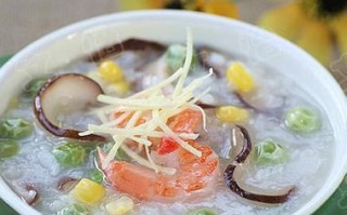 教你如何煲出鲜美营养的鱼头香菇豆腐蔬菜肉汤（做汤的正确方法，让你一次掌握）
