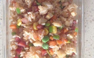 简单易学的以什锦焗饭做法（香气四溢，美味多汁，让你爱不释口）