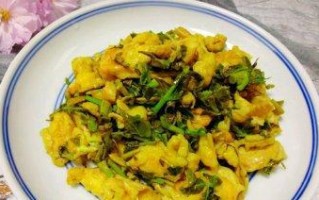 香椿炒鸡蛋，营养美味又易做（教你如何制作一道家常美食）