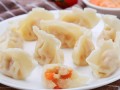 学会做虾仁水饺，品味海鲜美食（从选材到包饺，完美制作虾仁水饺）