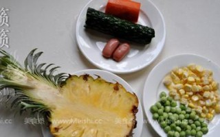 萧丫头虾包蘸菠萝的美味做法（尝遍天下美食，唯有此菜令人回味无穷）