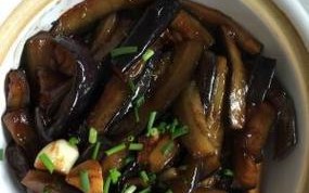 家常美食——咸鱼炒茄子