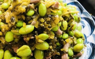 咸菜毛豆的家常做法（清爽美味，让你口感倍增）