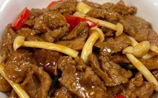 彩椒墨鱼仔的美味做法（丰富口感，简单易学的家庭美食）