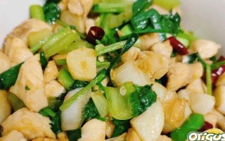 香菜鸡丁的做法（一道美味清爽的中式菜肴）