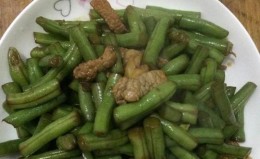 美味家常菜——肉末炒长豆角(用肉末和长豆角一起制作家常美食,做法简单易学) 美味家常菜——肉末炒长豆角(用肉末和长豆角一起制作家常美食,做法简单易学)