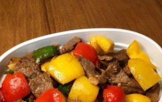 甜豆炒牛肉的秘诀（口感鲜美的中式家常菜）