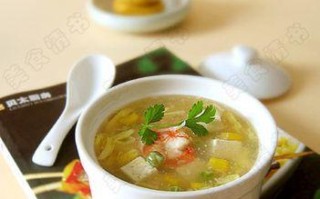 味蕾盛宴——三鲜大骨豆腐汤的做法（教你如何煮出鲜美可口的三鲜大骨豆腐汤）