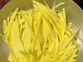 解锁生煎洋芋的烹饪技巧（教你做一道香脆可口的小吃）