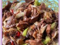 叉烧猪舌，香气四溢的美味佳肴（猪肉烤制技巧，让你轻松做出叉烧猪舌）