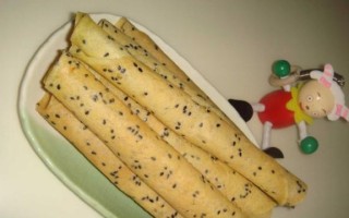 学会制作美味的芝麻鸡蛋卷（用新鲜鸡蛋和香浓芝麻口感更佳）
