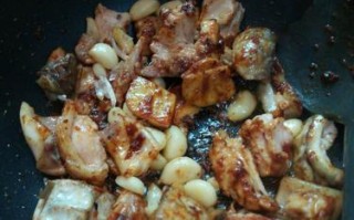 沙茶酱猪肉的家常做法（口感鲜美的沙茶酱猪肉，让你开启美食之旅）