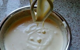 无水华夫蛋糕的制作方法（手把手教你做出松软美味的无水华夫蛋糕）